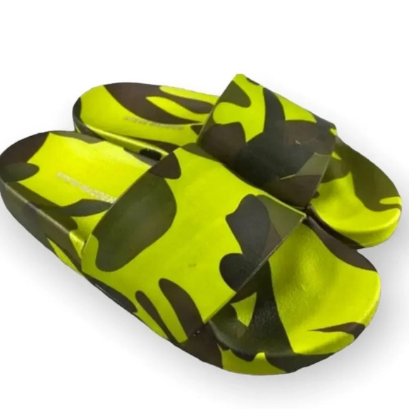 NEW STEVE MADDEN Sofi Camoflage Printed Slide Sandals Women's Size 6 Green Black - Picture 1 of 15